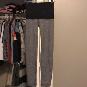 Lululemon gray and black full length pant